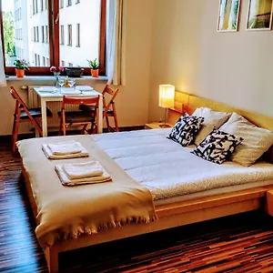 https://vitalia-apart-rooms-bobrowiecka.warsawhotelspoland.com